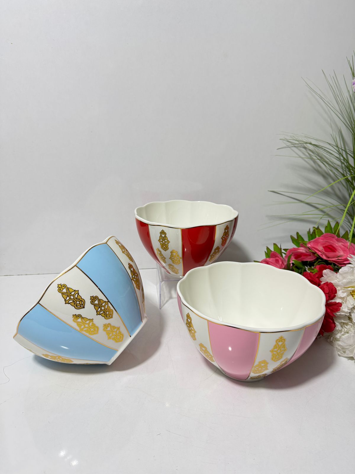 Traditional bowls Royal