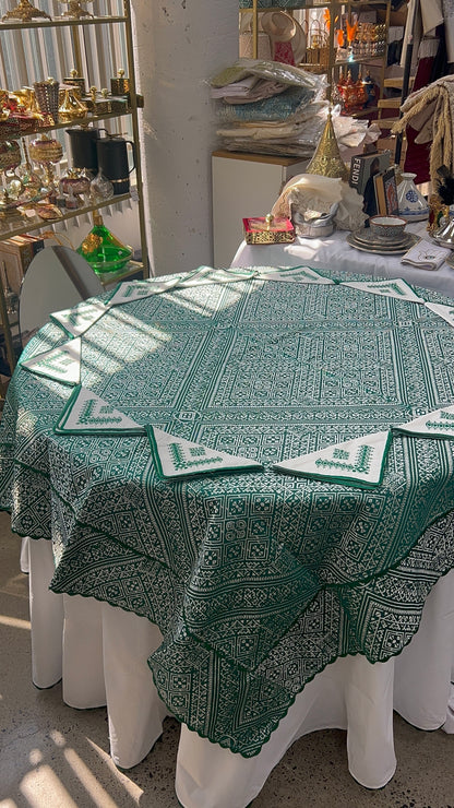Embroidered Tablecloth Set + 12 Napkins + 2.8 m Underlay