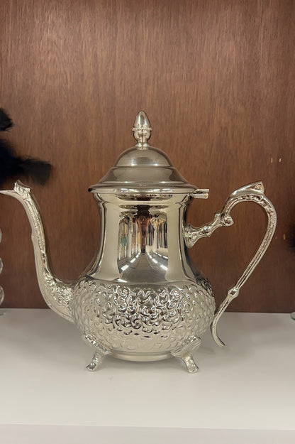 Elegant Moroccan Silver Teapot – Traditional Design