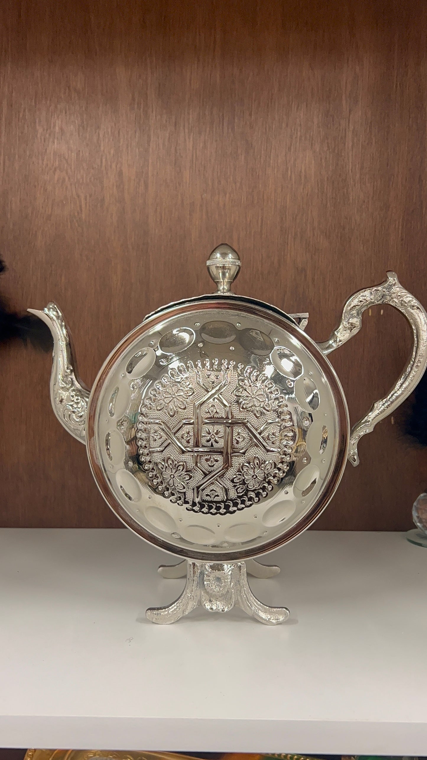 Elegant Moroccan Silver Teapot – Traditional Design