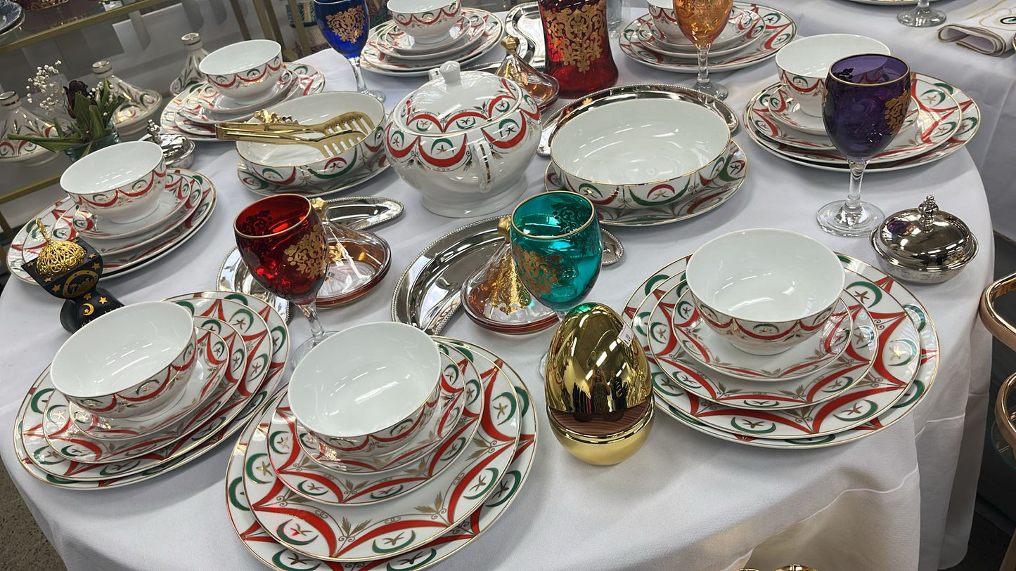 Porcelain table set for 12 people